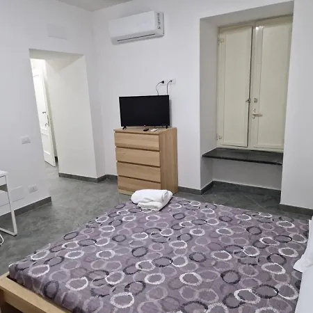 Pensionat Suite Home 4*
