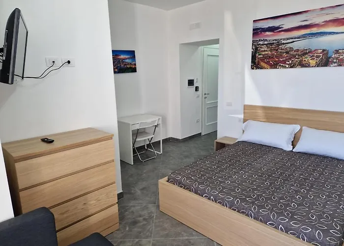 بيت ضيافة Suite Home نابولي